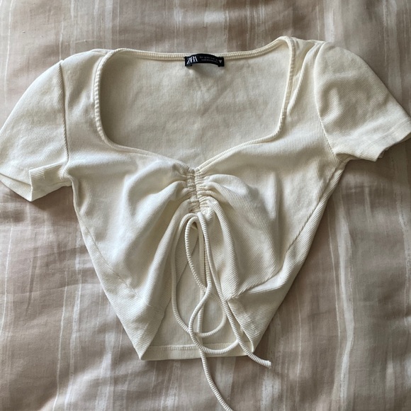 Zara Tops - Zara cropped white shirt